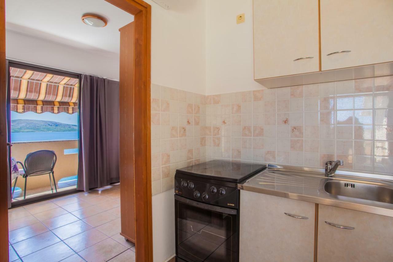 Apartment Apartmani Komesic *