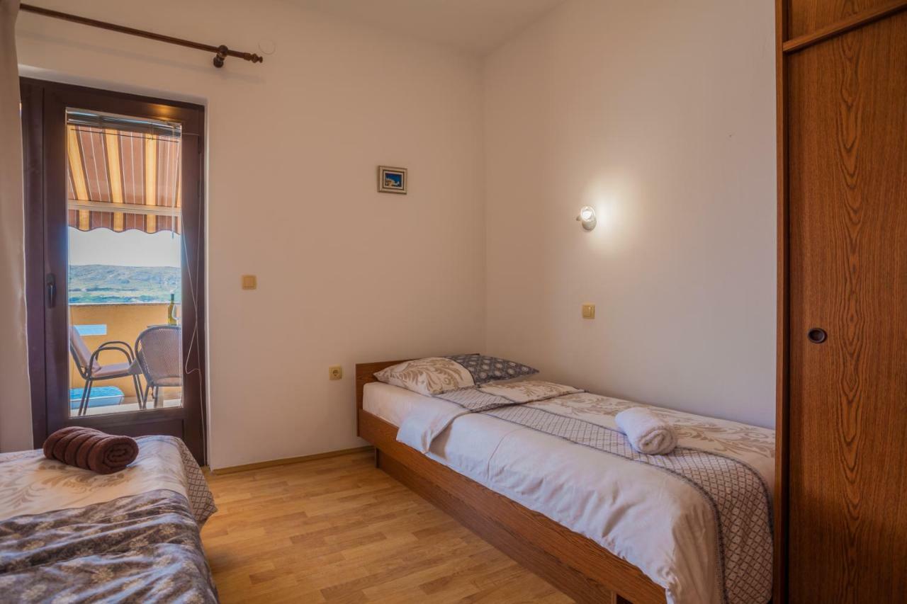 Apartmani Komesic Apartment