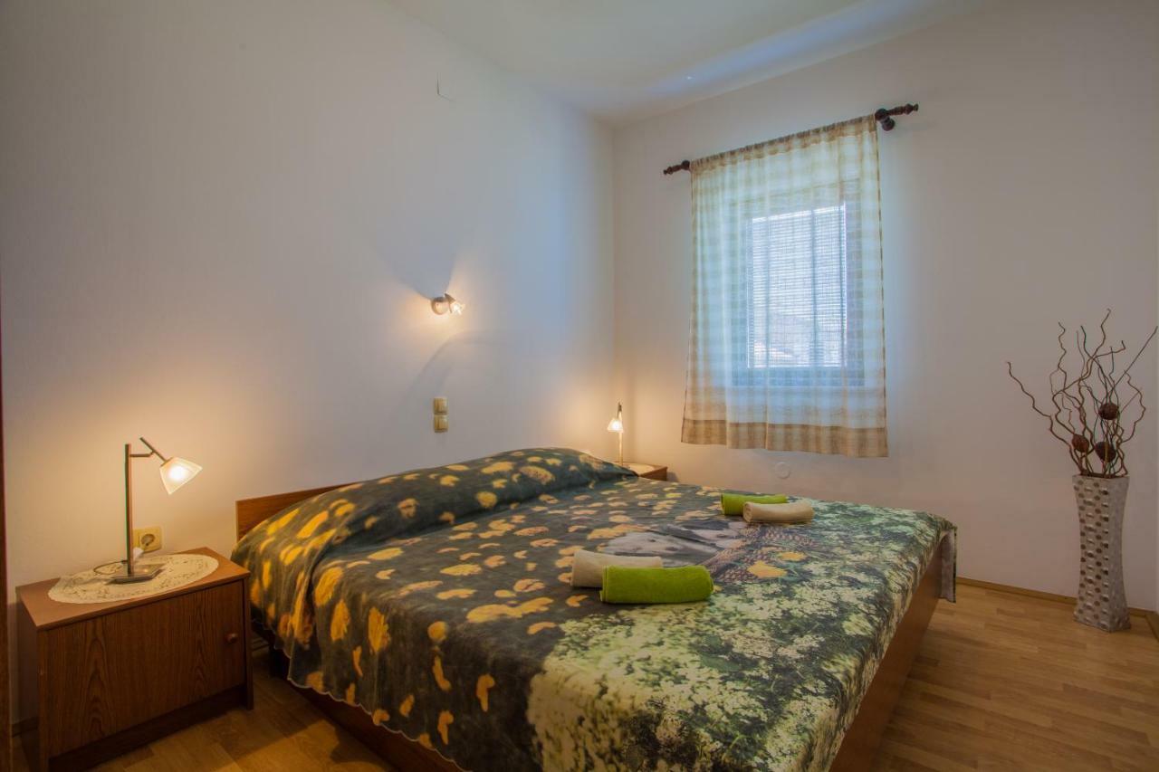 Apartmani Komesic Apartment
